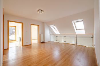 Prodej bytu 6 a více v osobním vlastnictví 240 m², Praha 9 - Újezd nad Lesy