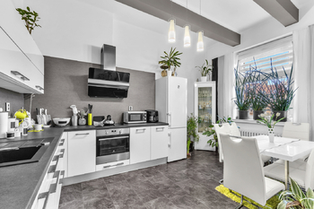 Prodej bytu 3+1 v osobním vlastnictví 102 m², Hradec Králové