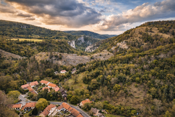 Prodej pozemku 2004 m², Beroun