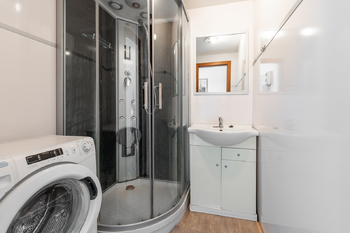 koupelna - Prodej bytu 2+1 v osobním vlastnictví 60 m², Kladno