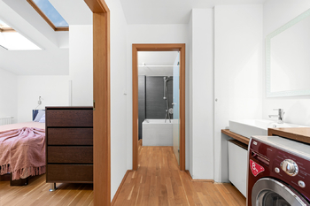 Prodej bytu 3+kk v osobním vlastnictví 95 m², Praha 5 - Smíchov