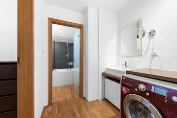 Prodej bytu 3+kk v osobním vlastnictví 95 m², Praha 5 - Smíchov