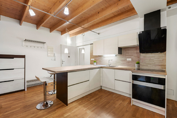 Prodej bytu 3+kk v osobním vlastnictví 95 m², Praha 5 - Smíchov