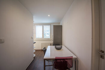 Pronájem bytu 2+1 v družstevním vlastnictví 43 m², Hradec Králové