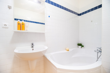 KOUPELNA - Pronájem bytu 2+kk v osobním vlastnictví 65 m², Praha 9 - Libeň