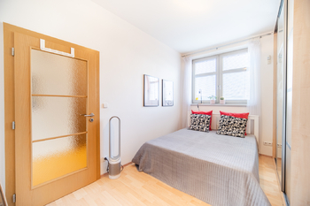 LOŽNICE  - Pronájem bytu 2+kk v osobním vlastnictví 65 m², Praha 9 - Libeň