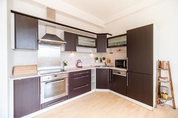 KUCHYŇSKÝ KOUT - Pronájem bytu 2+kk v osobním vlastnictví 65 m², Praha 9 - Libeň