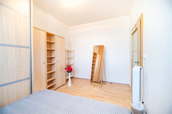 LOŽNICE  - Pronájem bytu 2+kk v osobním vlastnictví 59 m², Praha 9 - Libeň