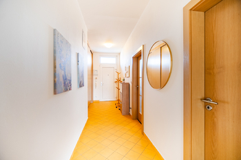 VSTUPNÍ HALA  - Pronájem bytu 2+kk v osobním vlastnictví 59 m², Praha 9 - Libeň