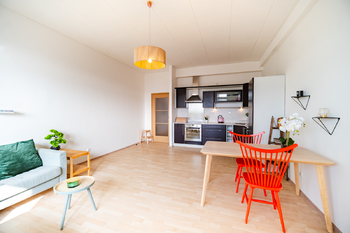 OBÝVACÍ POKOJ - Pronájem bytu 2+kk v osobním vlastnictví 59 m², Praha 9 - Libeň