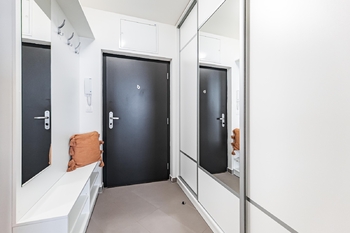 Prodej bytu 1+kk v osobním vlastnictví 50 m², Praha 9 - Letňany