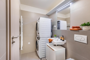 Prodej bytu 1+kk v osobním vlastnictví 50 m², Praha 9 - Letňany