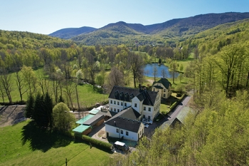 penzion a okolí - Prodej ubytovacího zařízení 1070 m², Raspenava 