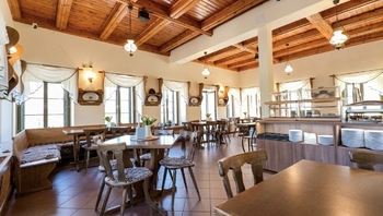 restaurace (hlavní budova) - Prodej ubytovacího zařízení 1070 m², Raspenava