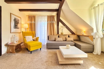apartmán (3.NP hlavní budova) - Prodej ubytovacího zařízení 1070 m², Raspenava