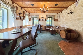 salonek (hlavní budova) - Prodej ubytovacího zařízení 1070 m², Raspenava
