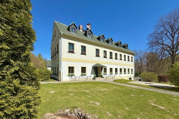 hlavní budova - Prodej ubytovacího zařízení 1070 m², Raspenava