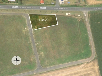 Prodej pozemku 1140 m², Slavětín