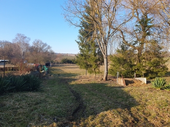 Prodej pozemku 71548 m², Chvalovice