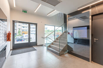 Pronájem bytu 1+kk v družstevním vlastnictví 27 m², Praha 5 - Hlubočepy