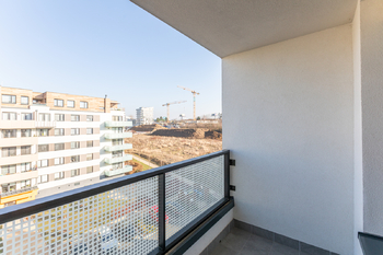 Pronájem bytu 1+kk v družstevním vlastnictví 27 m², Praha 5 - Hlubočepy