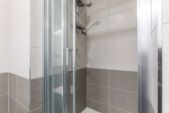 Pronájem bytu 1+kk v družstevním vlastnictví 27 m², Praha 5 - Hlubočepy