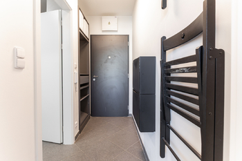 Pronájem bytu 1+kk v družstevním vlastnictví 27 m², Praha 5 - Hlubočepy