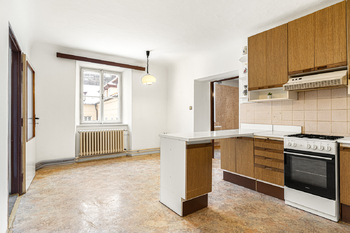 Kuchyně 16,7 m² - Prodej bytu 4+1 v osobním vlastnictví 118 m², Praha 1 - Malá Strana