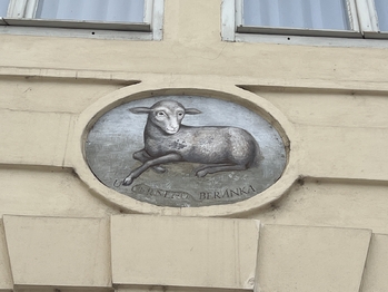 Dům U černého beránka - Prodej bytu 4+1 v osobním vlastnictví 118 m², Praha 1 - Malá Strana