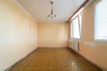 obývací pokoj - Prodej bytu 3+1 v osobním vlastnictví 63 m², Slaný