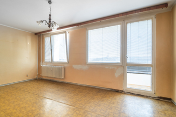 obývací pokoj - Prodej bytu 3+1 v osobním vlastnictví 63 m², Slaný