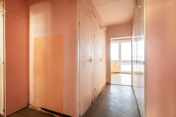 chodba - Prodej bytu 3+1 v osobním vlastnictví 63 m², Slaný