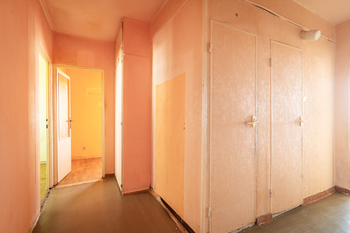 chodba - Prodej bytu 3+1 v osobním vlastnictví 63 m², Slaný