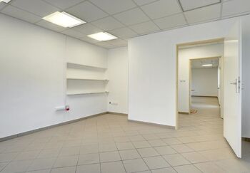 Pronájem obchodních prostor 56 m², Oslavany