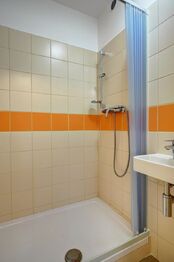 Pronájem obchodních prostor 56 m², Oslavany