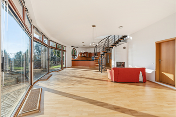 Prodej domu 311 m², Velké Popovice