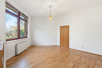 Prodej domu 311 m², Velké Popovice