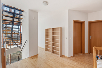 Prodej domu 311 m², Velké Popovice