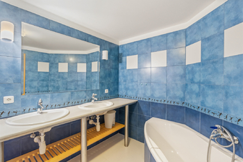 Prodej domu 311 m², Velké Popovice