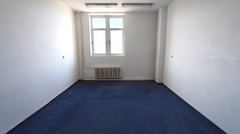 Pronájem obchodních prostor 2000 m², Děčín