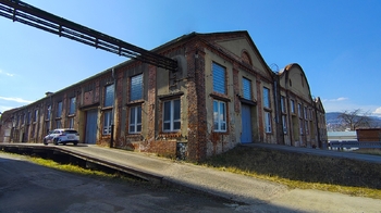 Pronájem obchodních prostor 2000 m², Děčín