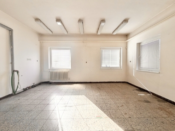 Prodej skladovacích prostor 1359 m², Trutnov