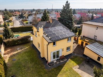 Prodej domu 254 m², Šestajovice