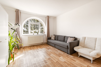 Prodej domu 254 m², Šestajovice