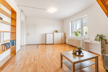 Prodej domu 254 m², Šestajovice