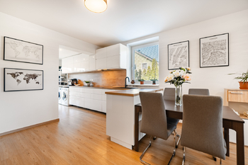 Prodej domu 254 m², Šestajovice