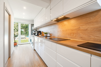 Prodej domu 254 m², Šestajovice