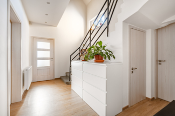 Prodej domu 254 m², Šestajovice