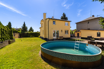 Prodej domu 163 m², Šestajovice