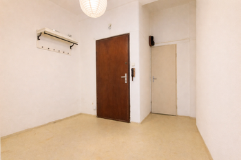 předsíň - Prodej bytu 1+1 v osobním vlastnictví 54 m², Praha 6 - Břevnov